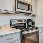 Modern And Cozy 2-Br Loft In Louisville # 201