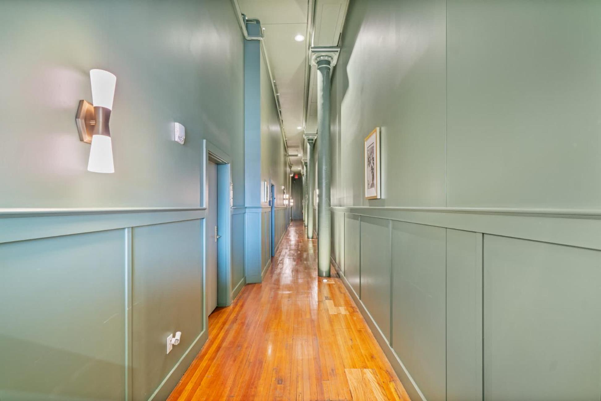 Apartment Modern And Cozy 2-br Loft In # 201