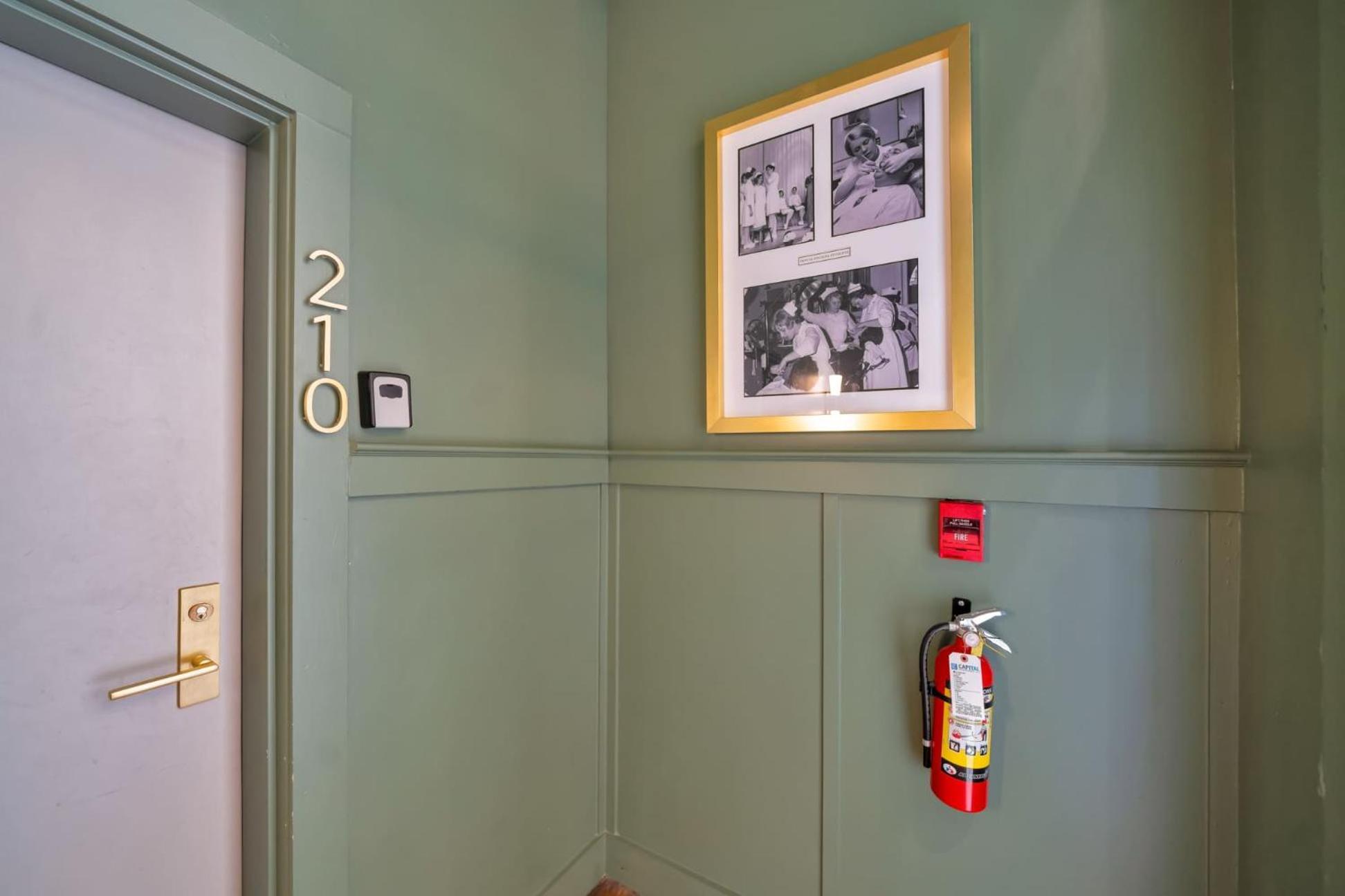 Modern And Cozy 2-br Loft In # 201 Louisville