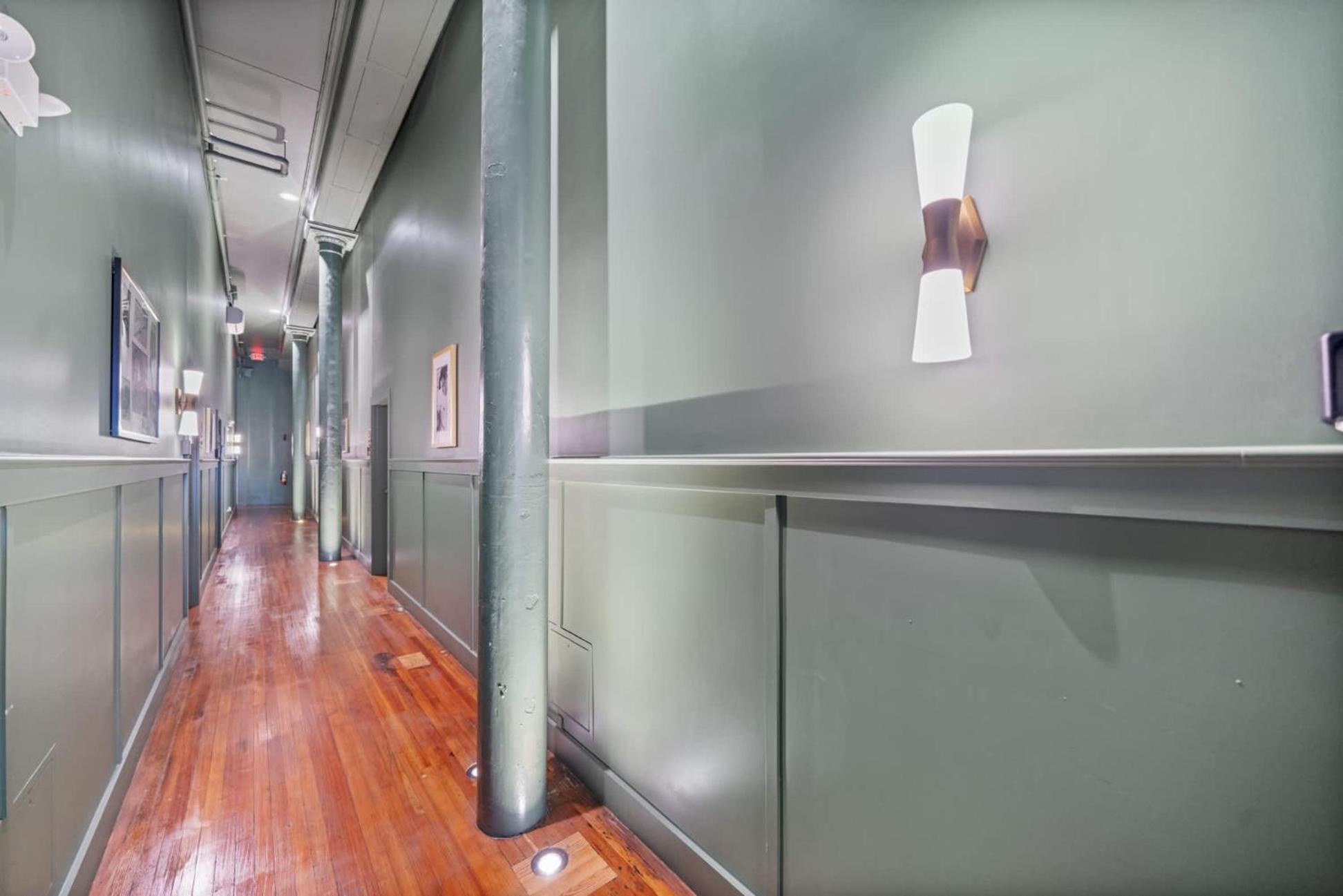 Apartment Modern And Cozy 2-br Loft In # 201 *