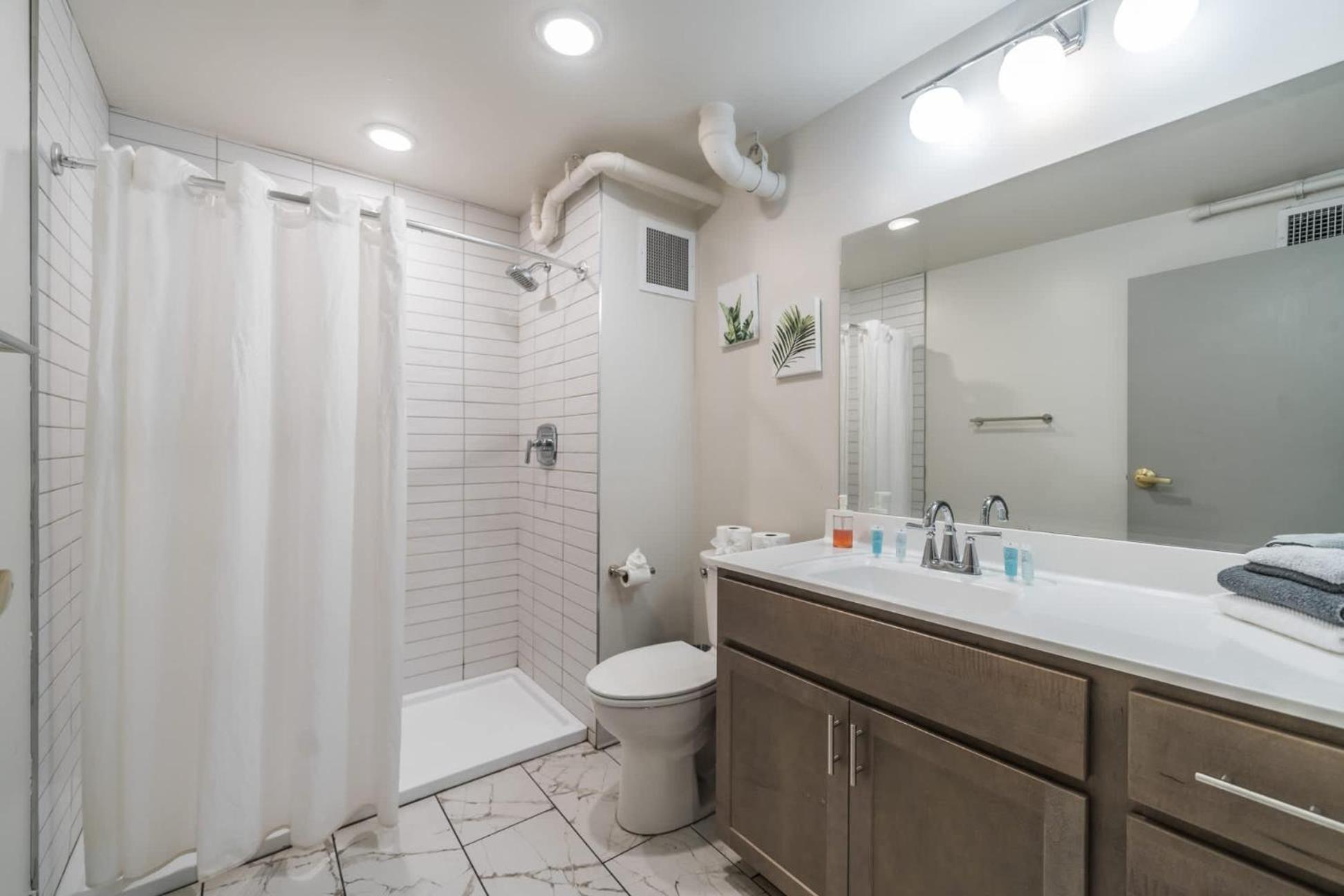 Modern And Cozy 2-br Loft In # 201 Louisville