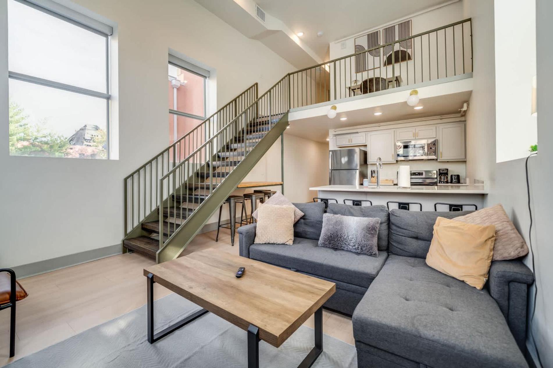 Modern And Cozy 2-br Loft In # 201 *